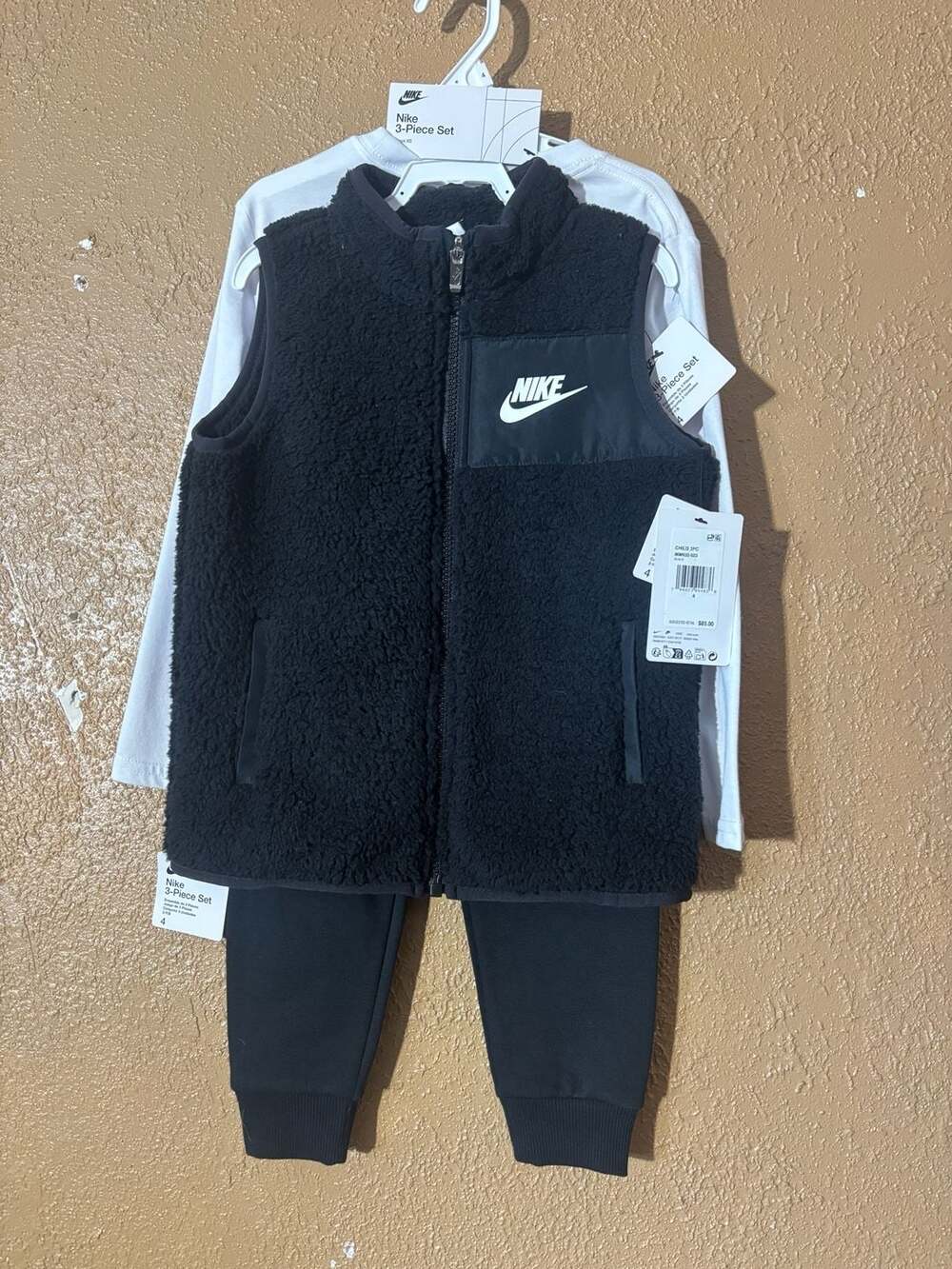 Nike Toddler Kids 3-Piece Fleece  Vest Long Sleeve Shirt and sweats